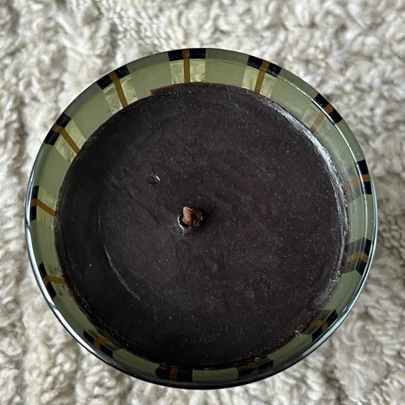 NEST 8oz Candle Pistachio & Wild Fig - Picture 3 of 4